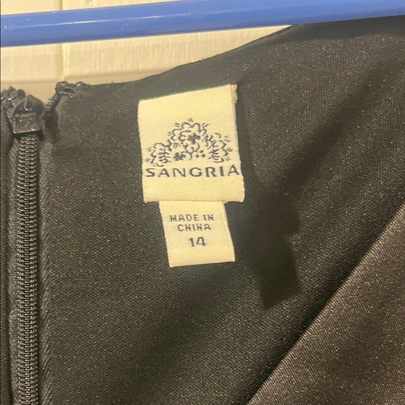 Signature by Sangria Black Midi Dress - Picture 4 of 5